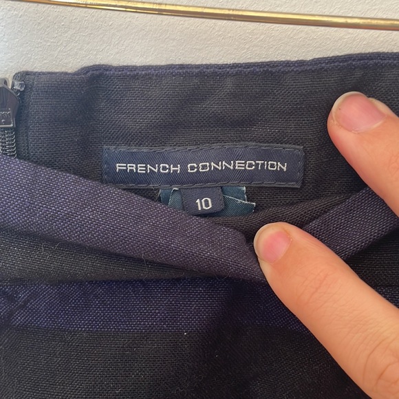 French Connection blue and black miniskirt - Picture 3 of 4